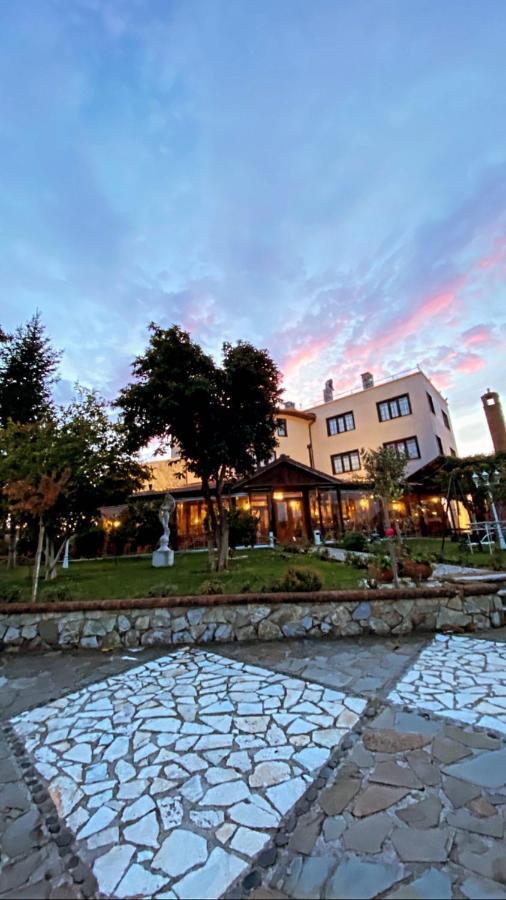 Park Ashik Hotel Laknas Bagian luar foto