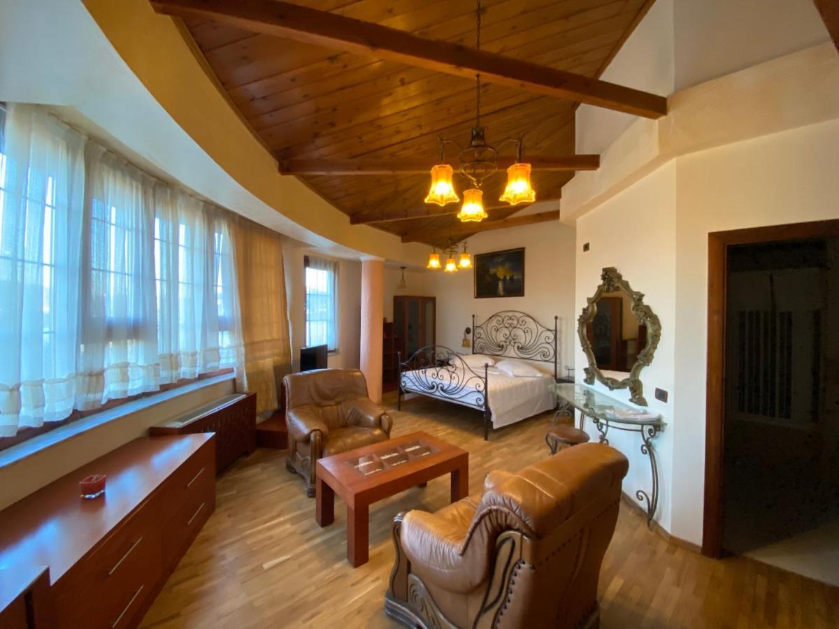 Park Ashik Hotel Laknas Bagian luar foto